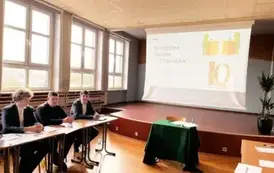 IV SZKOLNA DEBATA OXFORDZKA 13