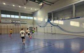 MISTRZOSTWA POWIATU W HALOWEJ PIŁCE NOŻNEJ 11