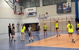 MISTRZOSTWA POWIATU W PIŁCE KOSZYKOWEJ DZIEWCZĄT 4