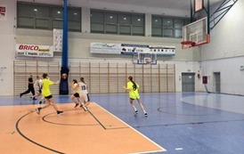 MISTRZOSTWA POWIATU W PIŁCE KOSZYKOWEJ DZIEWCZĄT 9