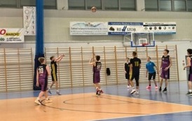 MISTRZOWIE POWIATU W KOSZYK&Oacute;WCE 3