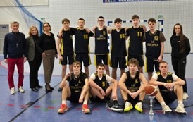 MISTRZOWIE POWIATU W KOSZYK&Oacute;WCE 9