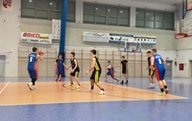 MISTRZOWIE POWIATU W KOSZYK&Oacute;WCE 10