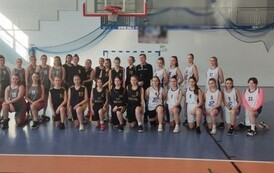 MISTRZOSTWA POWIATU W KOSZYK&Oacute;WCE DZIEWCZĄT 2
