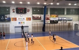 MISTRZOSTWA REJONU W SIATK&Oacute;WKĘ 10