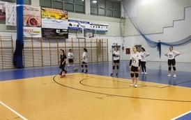 MISTRZOSTWA REJONU W SIATK&Oacute;WKĘ 30