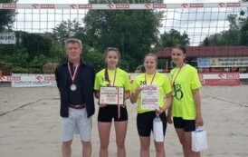 ZŁOTO I WIELKI SUKCES SIATKAREK W FINALE MISTRZOSTW WOJEW&Oacute;DZTWA LICEALIADY 3