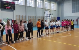 PIŁKARKI RĘCZNE W MISTRZOSTWACH POWIATU  2