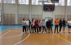 PIŁKARKI RĘCZNE W MISTRZOSTWACH POWIATU  3