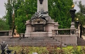 2A ZWIEDZAŁA WARSZAWĘ 15