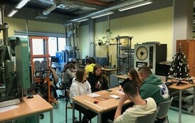 LABORATORIA Z WYTRZYMAŁOŚCI MATERIAŁ&Oacute;W 61