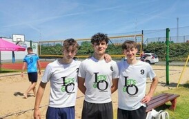 MISTRZOSTWA POWIATU W PLAŻOWEJ PIŁCE SIATKOWEJ CHŁOPC&Oacute;W 1