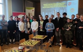 MISTRZOSTWA POWIATU W SZACHACH 4