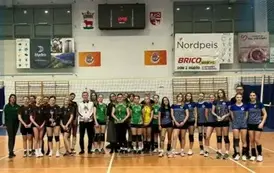 MISTRZOSTWA POWIATU W PIŁCE SIATKOWEJ DZIEWCZĄT I CHŁOPC&Oacute;W 1