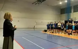 MISTRZOSTWA POWIATU W PIŁCE SIATKOWEJ DZIEWCZĄT I CHŁOPC&Oacute;W 8