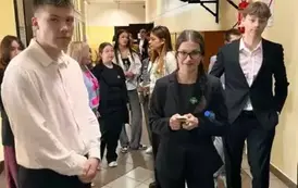 MATURA 2025 - JĘZYK ANGIELSKI POZIOM ROZSZERZONY 1