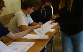 SZKOLNE PRAWYBORY PREZYDENCKIE 32