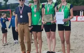 BRĄZ NA MISTRZOSTWACH WOJEW&Oacute;DZTWA W PIŁCE SIATKOWEJ PLAŻOWEJ 16