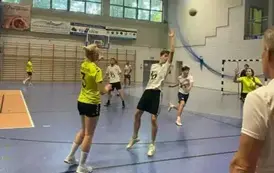 MECZ TOWARZYSKI PIŁKI RĘCZNEJ DRUŻYN Z CZŁOPY I LO TRZCIANKA 4