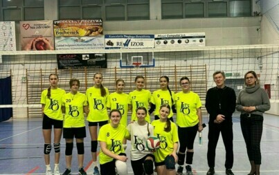 Zdjęcie do I M. W MISTRZOSTWACH &nbsp;POWIATU &nbsp;W &nbsp;SIATK&Oacute;WCE DZIEWCZĄT