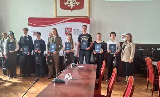 UCZESTNICY KONKURSU